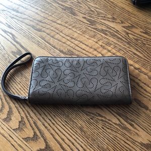 Simply Vera Wang wristlet